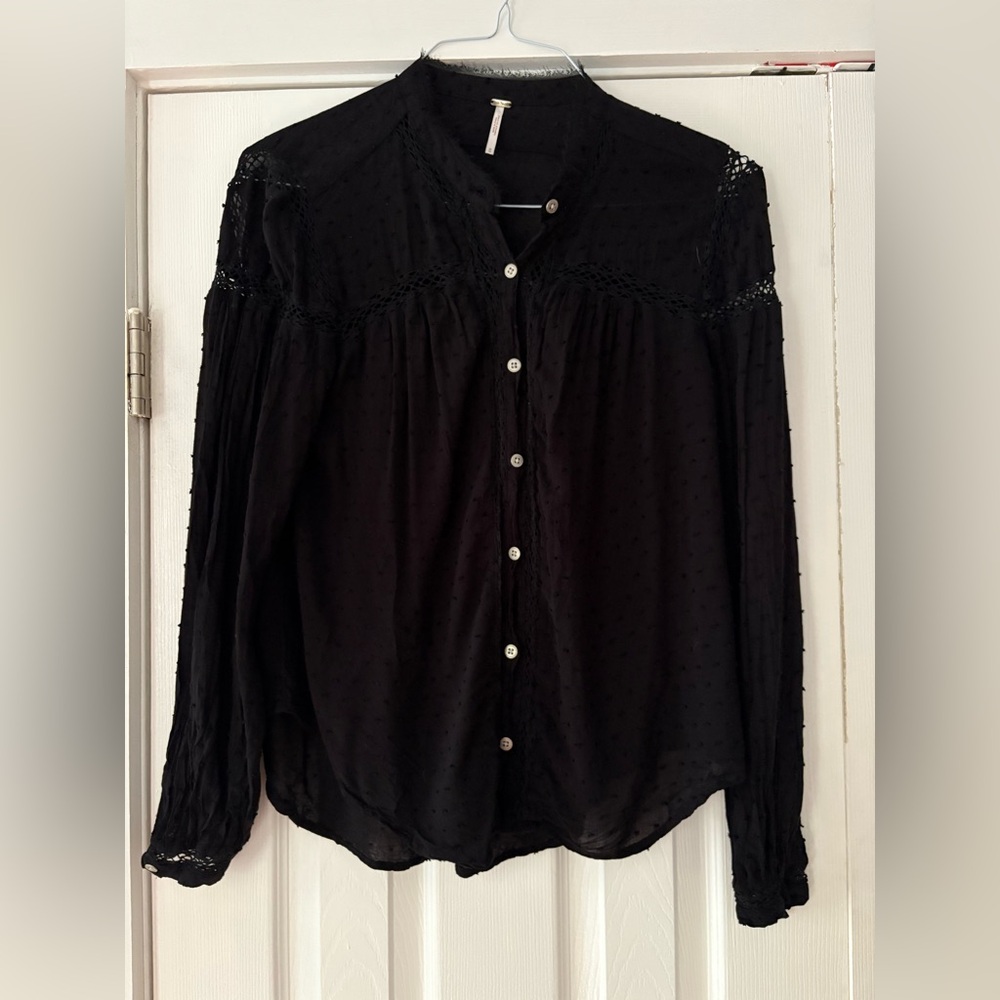Free People Everyday Girl Swiss Dot Embroidered Button Up Black Size Medium EUC